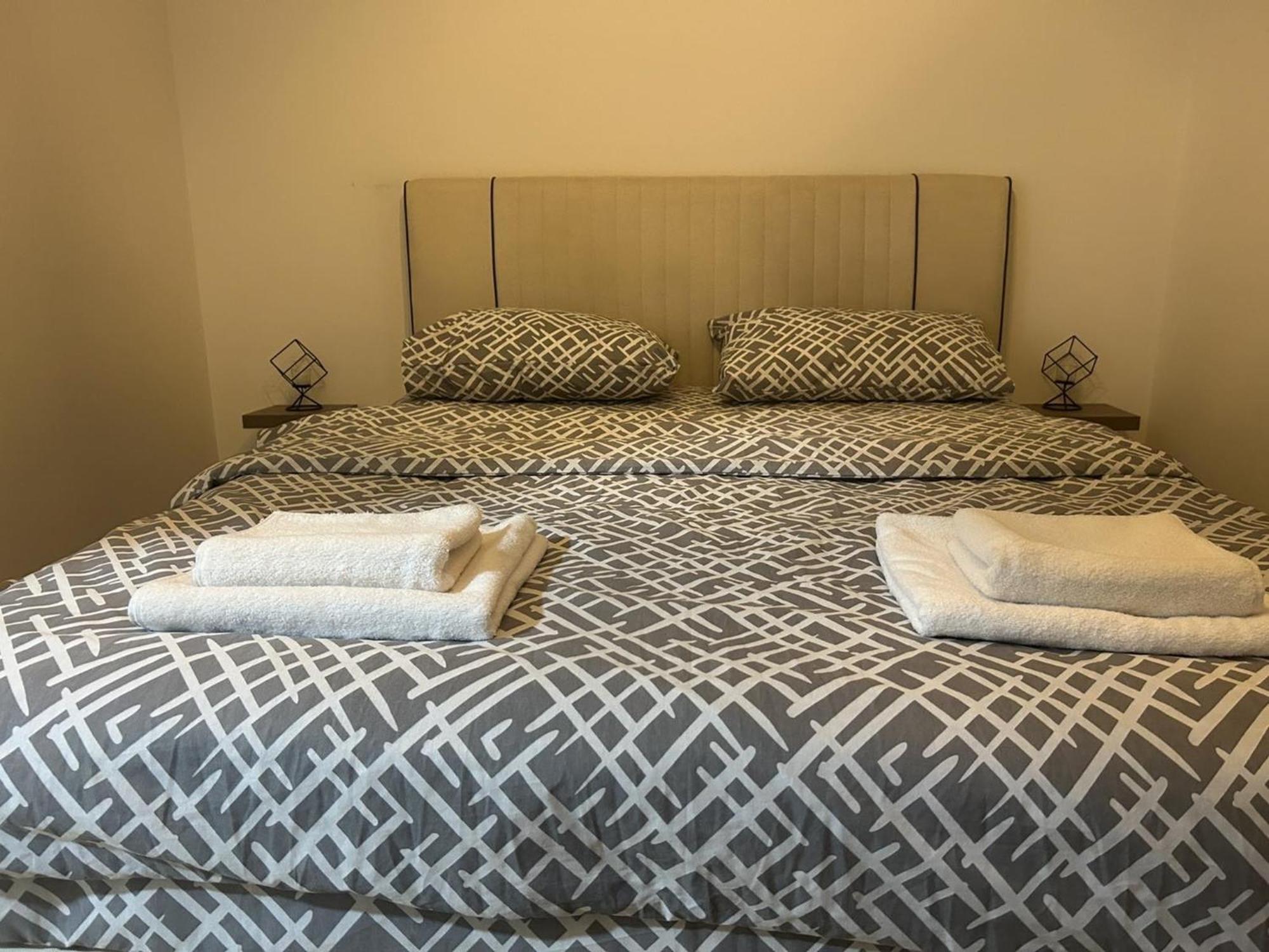 Sun & Moon Apartment